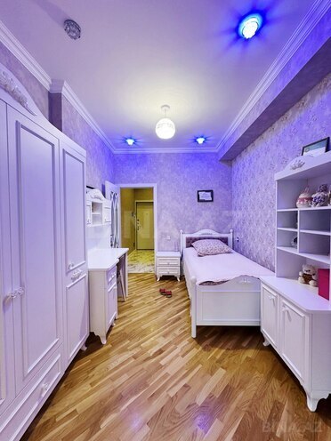 Продаётся 3-комн. новостройка 86 м², м. Нефтчиляр, photo 10 from 13
