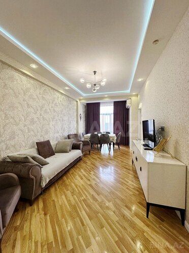 Продаётся 3-комн. новостройка 86 м², м. Нефтчиляр, photo 1 from 13