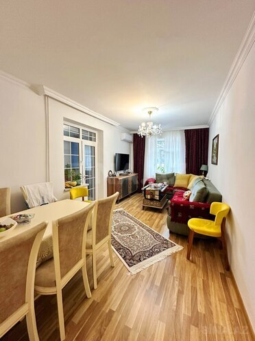 Продаётся 2-комн. вторичка 60 м², м. Халглар Достлугу, photo 1 from 12