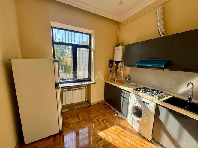 Сдается 3-комн. вторичка 69.4 м², м. Элмляр Академиясы, photo 14 from 21