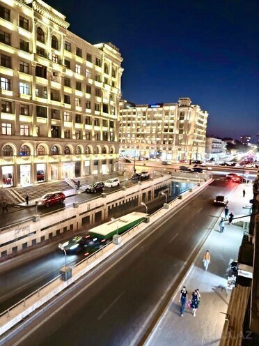 Продается 2-комн. вторичка 60 м², м. Нариман Нариманов, photo 1 from 18
