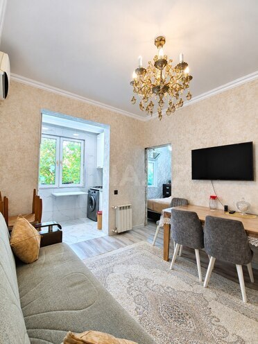Satılır 3 otaqlı köhnə tikili 57 m², 20 Yanvar m., photo 1 from 26
