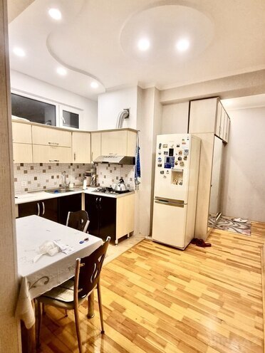 Сдается 2-комн. новостройка 80 м², м. Мемар Аджеми, photo 8 from 11