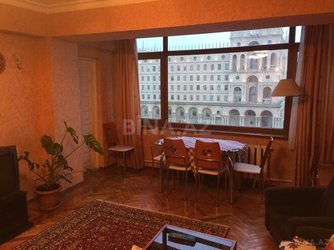 Satılır 2 otaqlı köhnə tikili 50 m², 28 May m., photo 9 from 12