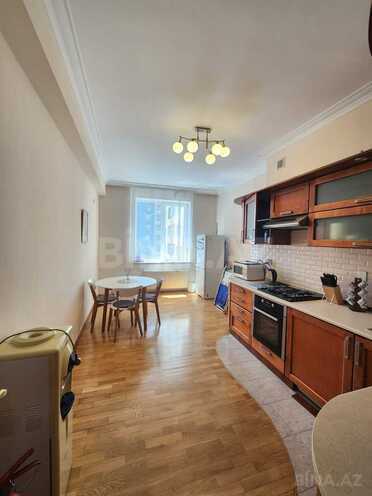 Сдается 3-комн. новостройка 140 м², м. Низами, photo 10 from 15