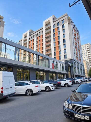 Сдается 3-комн. вторичка 100 м², м. Сахил, photo 1 from 8
