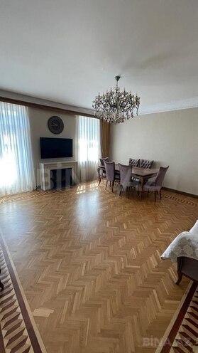 Сдается 3-комн. новостройка 100 м², м. Ичеришехер, photo 1 from 15
