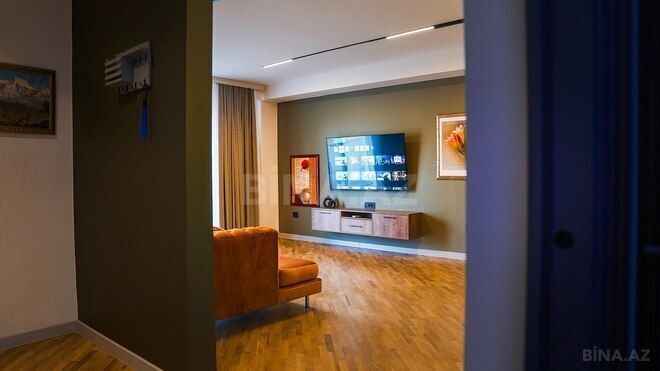 Сдается 2-комн. новостройка 70 м², м. Ичеришехер, photo 1 from 18