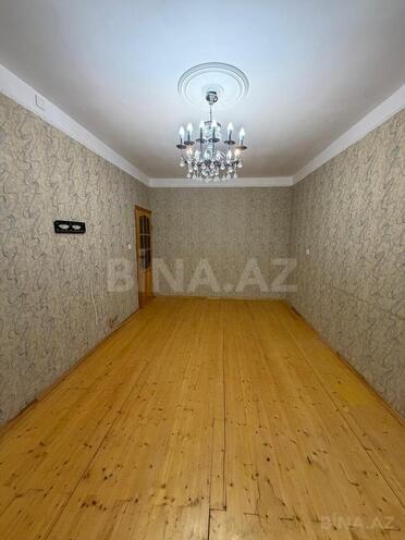 Satılır 4 otaqlı köhnə tikili 110 m², Qara Qarayev m., photo 9 from 20
