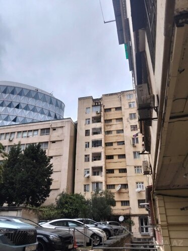 Satılır 2 otaqlı köhnə tikili 81 m², Elmlər Akademiyası m., photo 16 from 18