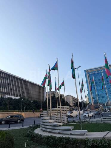 Satılır 3 otaqlı köhnə tikili 90 m², Elmlər Akademiyası m., photo 1 from 12