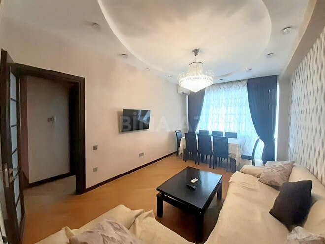 Продается 3-комн. новостройка 104 м², м. Кара Караев, photo 1 from 14