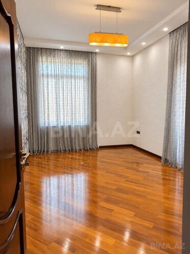 Сдается 1-комн. офис 20 м², м. Низами, photo 1 from 8