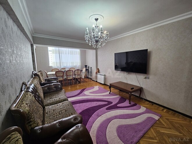 Продаётся 2-комн. вторичка 63 м², м. Иншаатчылар, photo 4 from 18