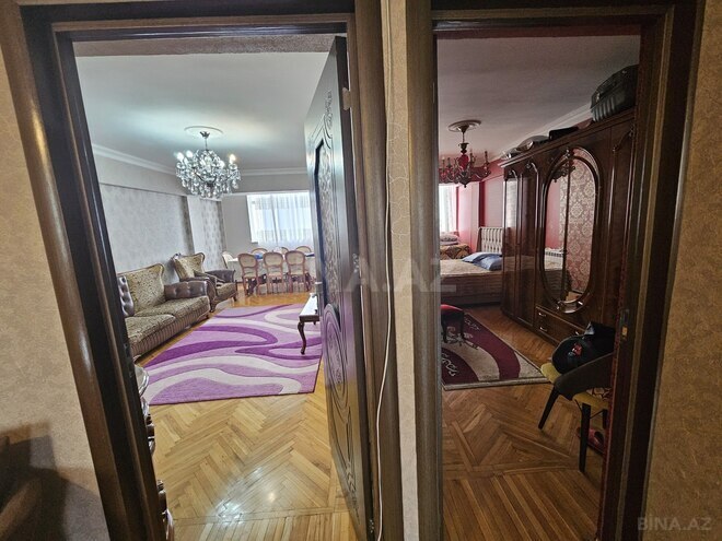 Продаётся 2-комн. вторичка 63 м², м. Иншаатчылар, photo 6 from 18