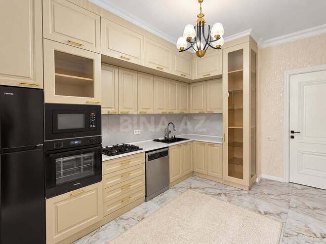 Сдается 3-комн. новостройка 110 м², м. Нефтчиляр, photo 10 from 14