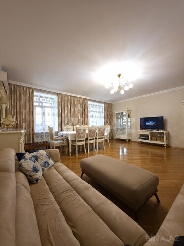 Satılır 4 otaqlı köhnə tikili 120 m², Bakıxanov q., photo 6 from 32