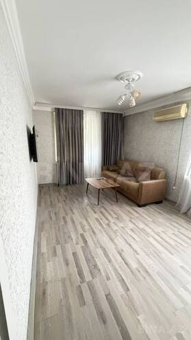 Сдается 1-комн. вторичка 35 м², м. Ази Асланов, photo 1 from 15