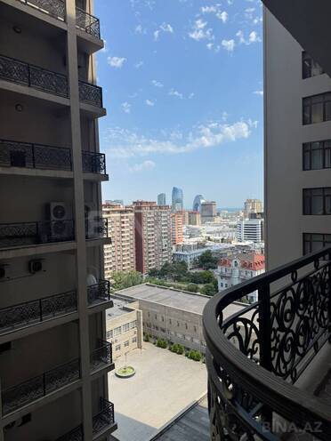 İcarəyə verilir 3 otaqlı yeni tikili 180 m², 28 May m., photo 20 from 21