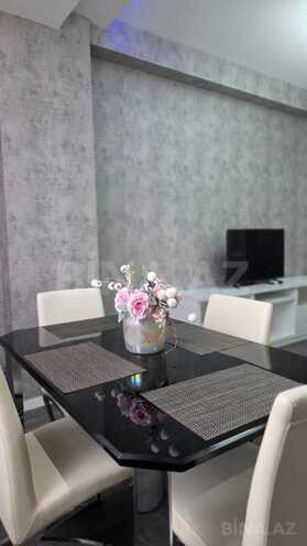 Сдается 2-комн. новостройка 67 м², м. Кара Караев, photo 1 from 28