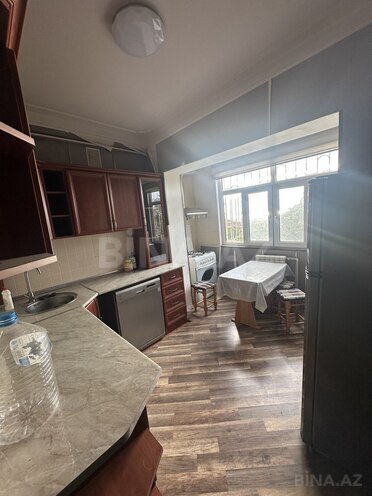 Продаётся 2-комн. вторичка 60 м², м. Ази Асланов, photo 6 from 12