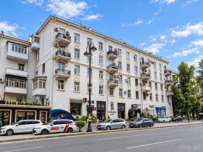 Satılır 3 otaqlı köhnə tikili 86 m², Nəsimi r., photo 1 from 10