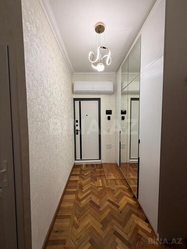 Продаётся 3-комн. вторичка 80 м², м. Ази Асланов, photo 1 from 16