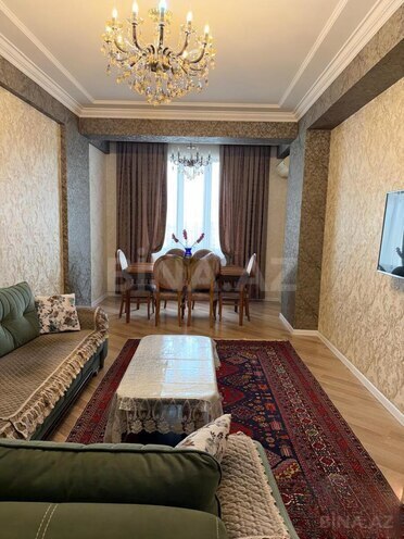 Satılır 3 otaqlı yeni tikili 130 m², İnşaatçılar m., photo 3 from 12