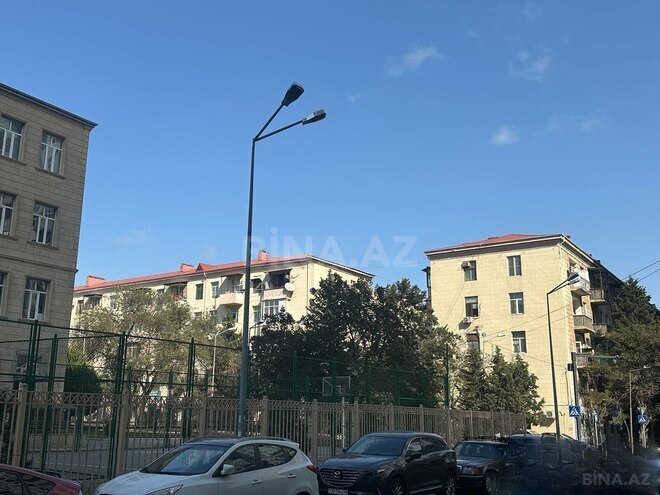Продается 2-комн. вторичка 50 м², м. Кара Караев, photo 5 from 17