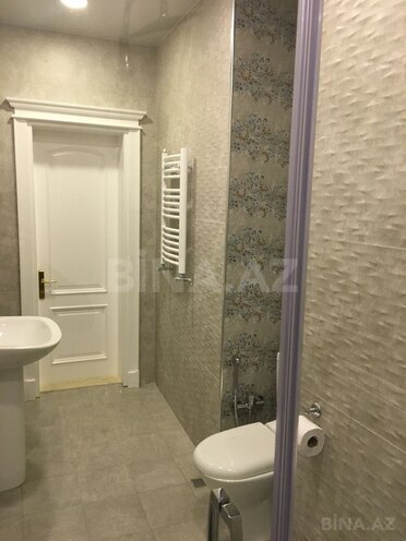 İcarəyə verilir 3 otaqlı yeni tikili 162 m², 28 May m., photo 16 from 17