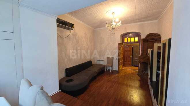 Satılır 4 otaqlı köhnə tikili 80 m², 28 May m., photo 1 from 11
