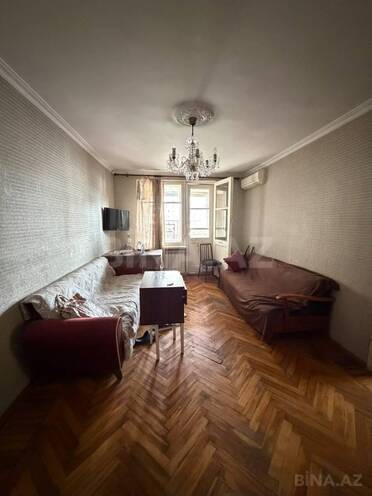 Продаётся 2-комн. вторичка 65 м², м. Низами, photo 3 from 17