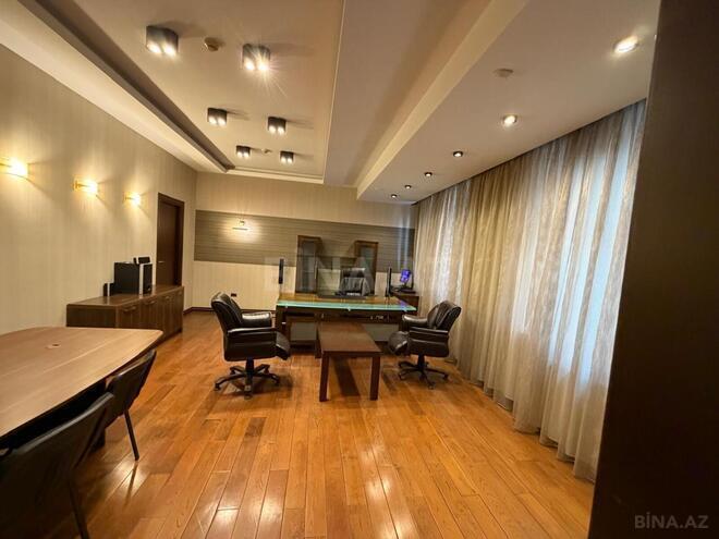 İcarəyə verilir 6 otaqlı ofis 250 m², 28 May m., photo 1 from 17
