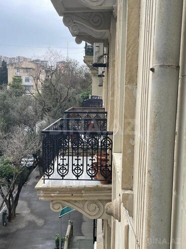 Satılır 5 otaqlı köhnə tikili 140 m², Elmlər Akademiyası m., photo 19 from 20