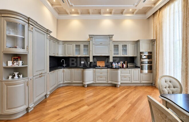 Продается 6-комн. вторичка 360 м², м. Сахил, photo 23 from 32