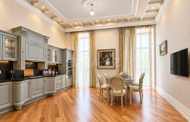 Продается 6-комн. вторичка 360 м², м. Сахил, photo 18 from 32