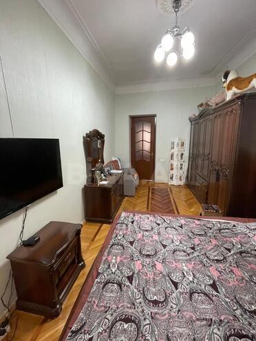Продаётся 5-комн. вторичка 140 м², м. Элмляр Академиясы, photo 9 from 22