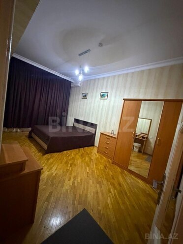 Сдаётся 2-комн. новостройка 110 м², м. Низами, photo 1 from 22