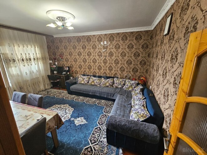 Продается 3-комн. вторичка 56 м², photo 1 from 17