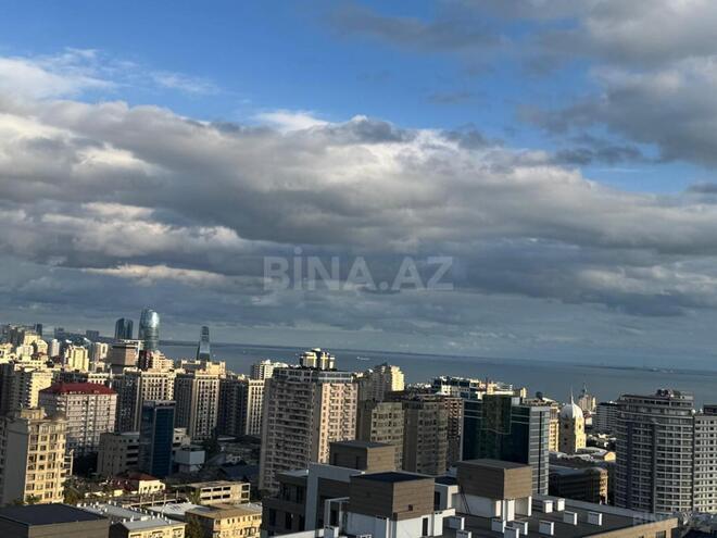 Продается 3-комн. новостройка 180 м², м. Низами, photo 1 from 22