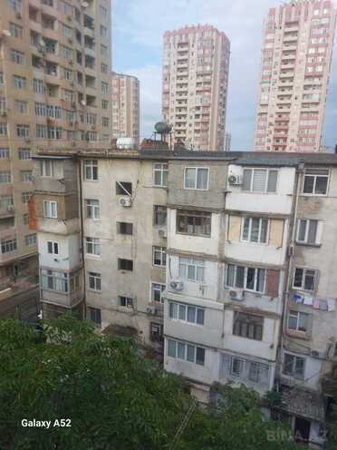 Satılır 2 otaqlı köhnə tikili 50 m², İnşaatçılar m., photo 9 from 23