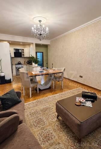Продаётся 3-комн. новостройка 88 м², м. Элмляр Академиясы, photo 3 from 9