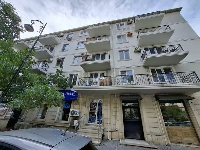 Satılır 3 otaqlı köhnə tikili 62.7 m², 28 May m., photo 1 from 18