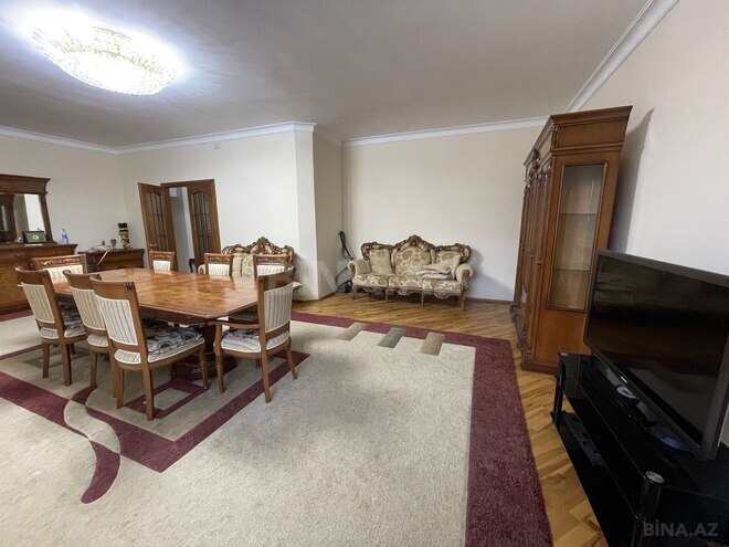 Сдается 3-комн. новостройка 180 м², м. Иншаатчылар, photo 1 from 27