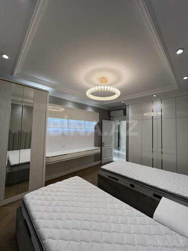 Сдаётся 3-комн. новостройка 160 м², м. 8 ноября, photo 15 from 17