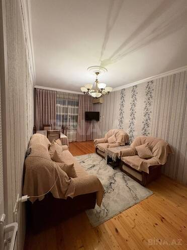 Satılır 3 otaqlı köhnə tikili 70 m², Hövsan q., photo 1 from 16