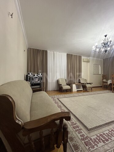 Сдается 3-комн. новостройка 220 м², м. Элмляр Академиясы, photo 4 from 30