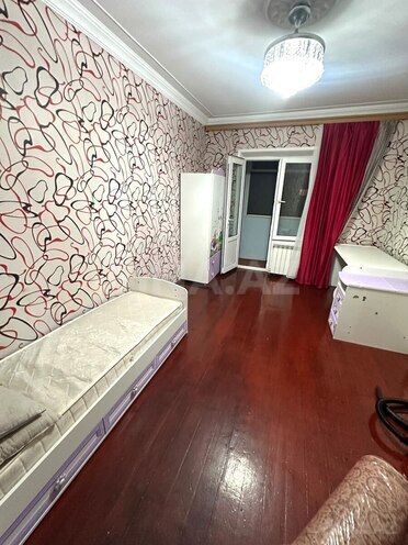 Сдаётся 3-комн. вторичка 90 м², м. Кара Караев, photo 6 from 12