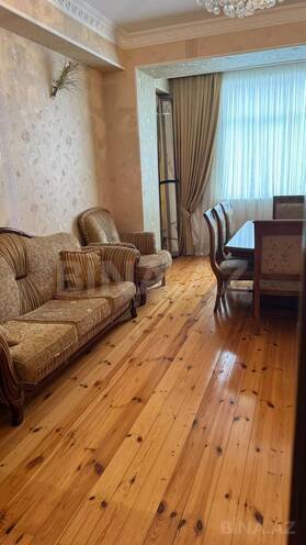 Сдаётся 3-комн. новостройка 115 м², м. Ази Асланов, photo 1 from 17