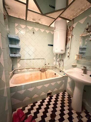 Продаётся 3-комн. вторичка 80 м², м. Нефтчиляр, photo 15 from 17